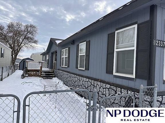 3rd image of 12337 Rose Dr