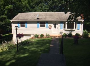 8 Elizabeth Rd, Portland, CT 06480