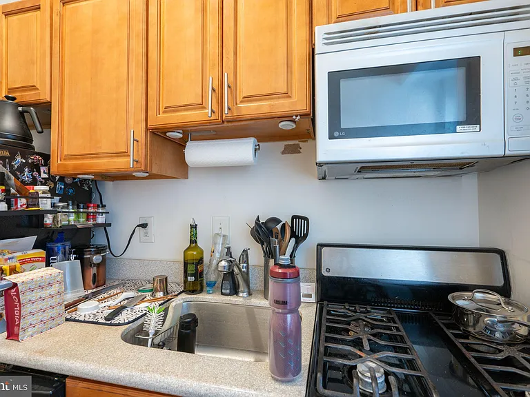2033 Spruce St #5 — Photo 9
