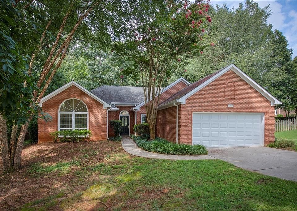 1st image of 11070 Pinewalk Forest Cir