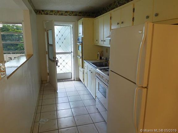 5th image of 20230 NE 2nd Ave APT U16
