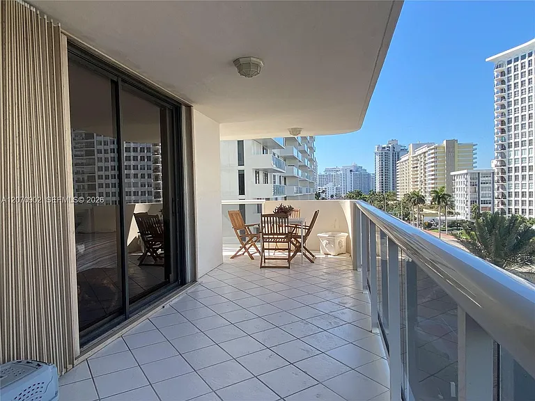 5757 Collins Ave #703 — Photo 17