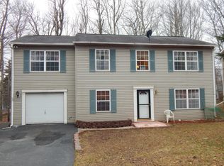 7311 Meadowlark Dr, Tobyhanna, PA