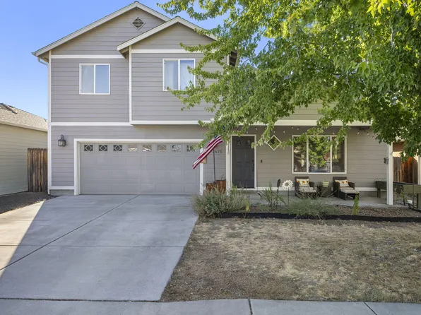 2675 NE 9th St, Redmond, OR 97756