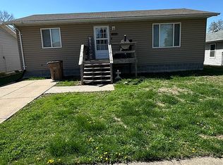 203 N 3rd St, Jefferson, SD 57038