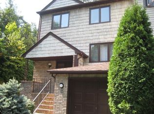 30 Valley Forge Ln, Morris Plains, NJ 07950