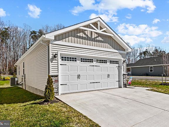 3rd image of 7009 Haskell Ct