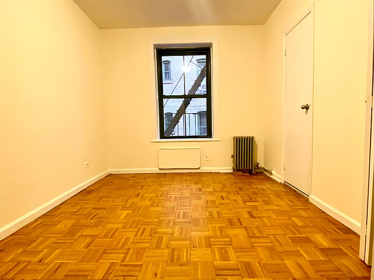 536 E 79th St #1I — Photo 3