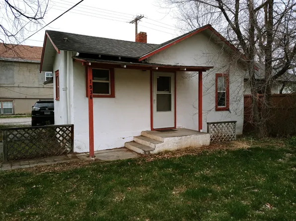 1936 E B St, Torrington, WY 82240