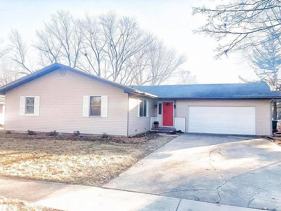 1st image of 608 N Idler Ln