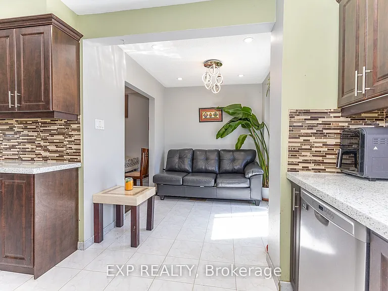 3270 Klaiman Dr — Photo 23