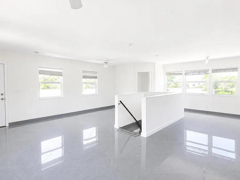 3709 S Olive Ave — Photo 10