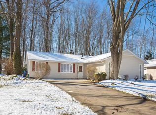 5972 Mills Creek Ln, North Ridgeville, OH 44039