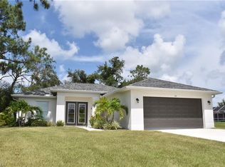 212 Antis Dr, Rotonda West, FL 33947