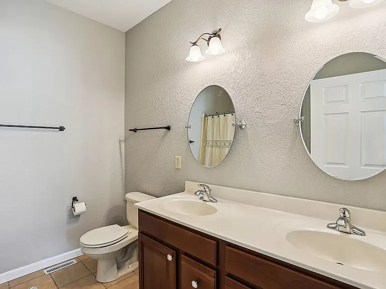103 Yorkminster Ln — Photo 20
