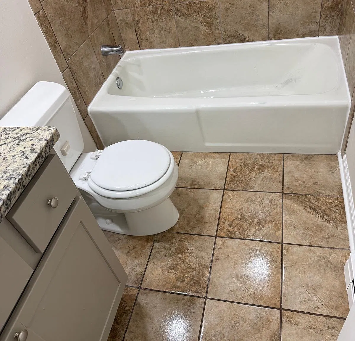 2 bed, 900 sqft, $1,440 — Photo 1