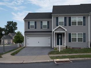 20 Myers Xing, Lancaster, PA 17602