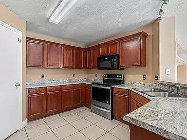 12136 Fern Haven Ave — Photo 24