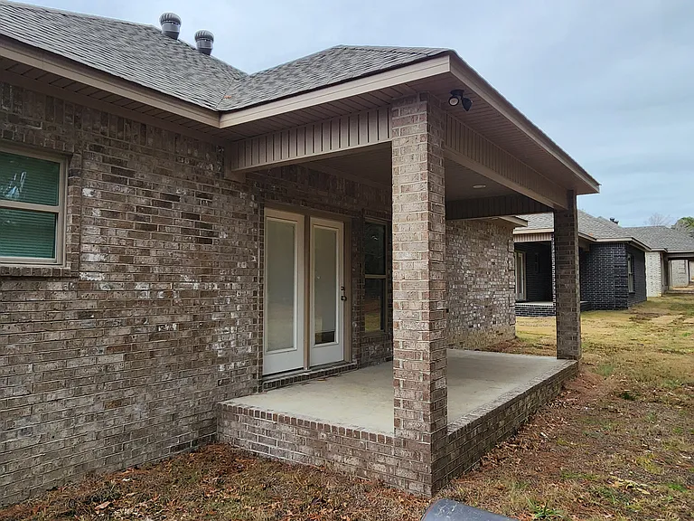 2204 Everett Dr — Photo 16