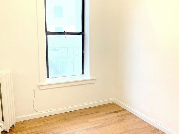 3rd image of 2435 38th St APT 2R