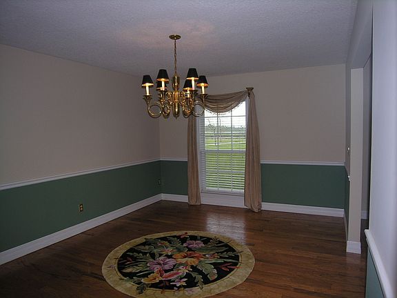 Serve Formal Gatherings In The Dining Room