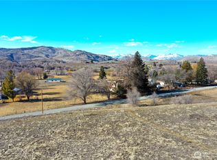 4 Duck Lake Rd, Omak, WA 98841