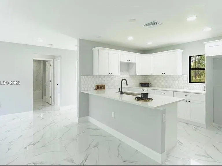 761 Kirkman Ave — Photo 5