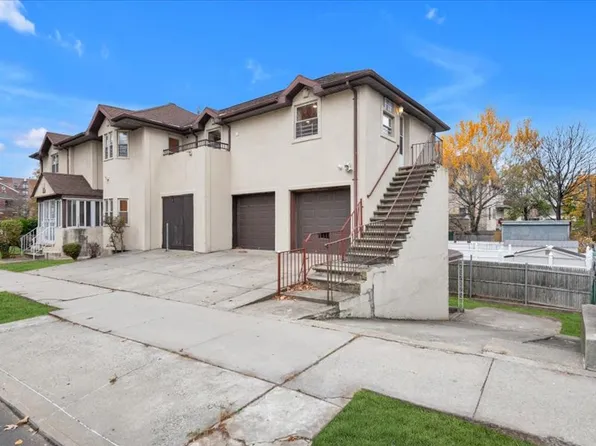 2747 Haring Street image 2 of 24