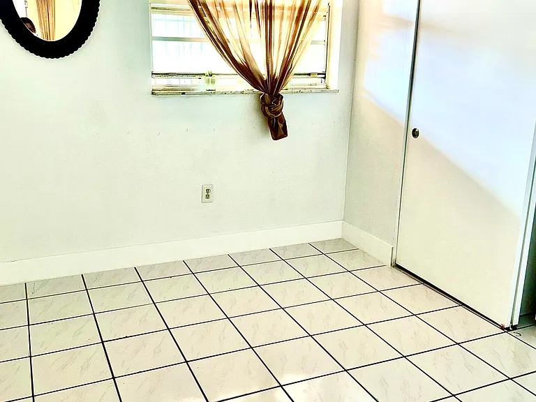 4050 NW 135th St #22-1 — Photo 11