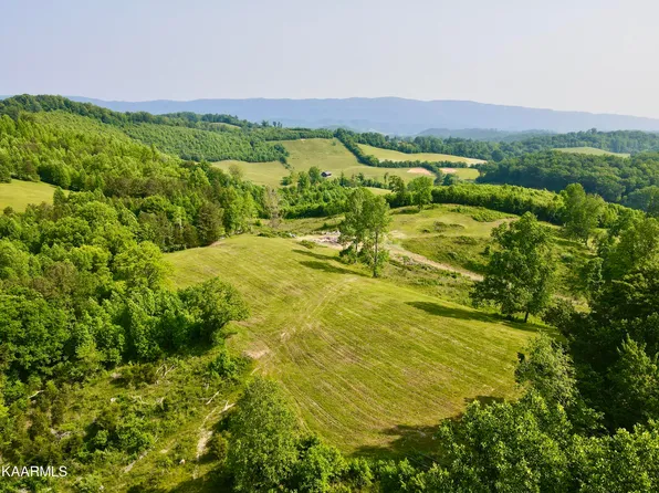 185 Cattle Dr, Harrogate, TN 37752