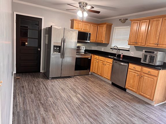 4th image of 4207 Shady Oak Dr