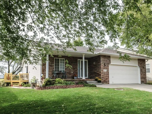 1417 N Autumn Valley Cir, Mulvane, KS 67110