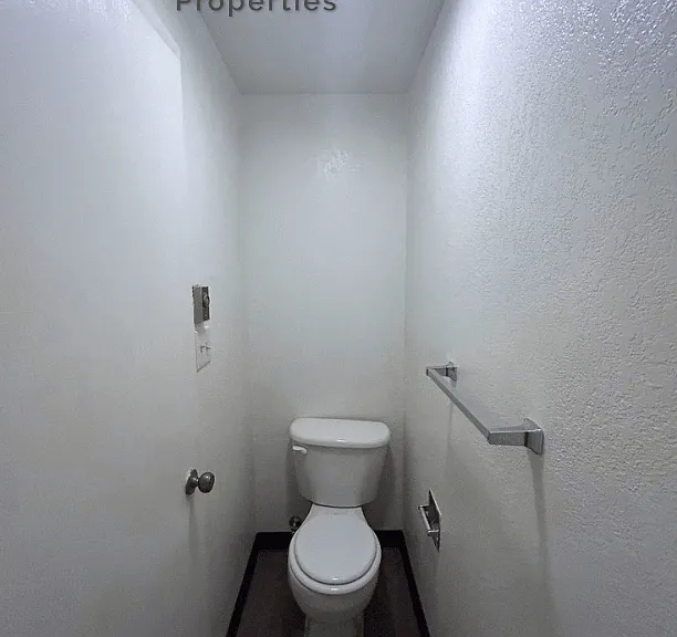 2117 Marigold St #1 — Photo 18