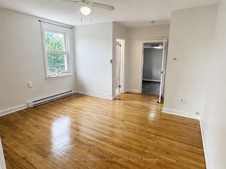 211 Hannah St — Photo 13