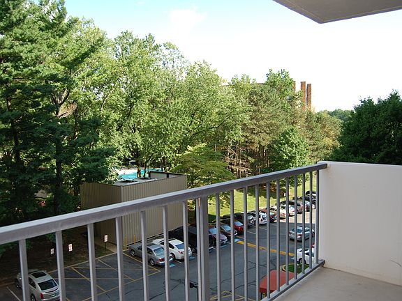 5th image of 7420 Westlake Ter APT 511