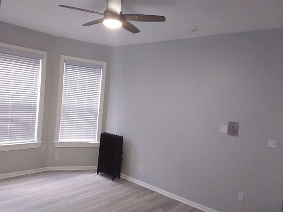3rd image of 4312 S King Dr #3F