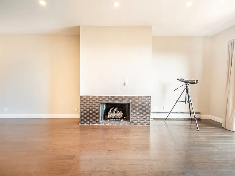 925 Corbett Ave #302 — Photo 20