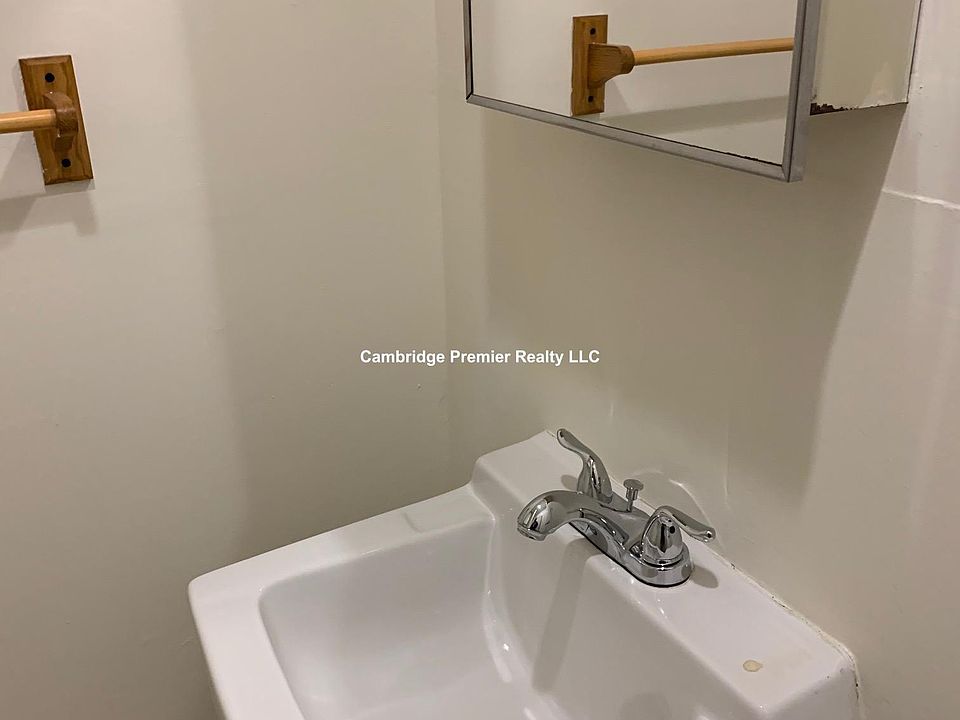 2nd image of 110 Perkins St #3B