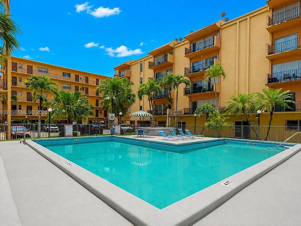 1st image of 1900 W 54th St APT 220