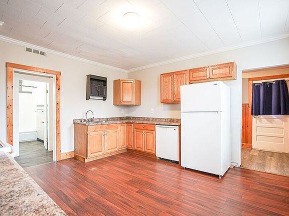 5th image of 10 River St APT 3