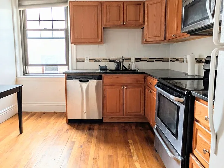 1754 Commonwealth Ave #11 — Photo 2