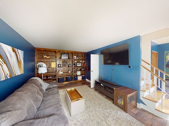 5th image of 7339 Winthrop Way Unit 6
