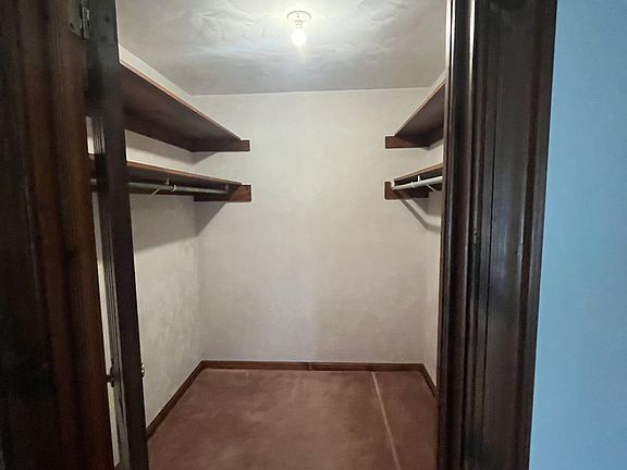 4th image of 867 Arrowhead Dr #2