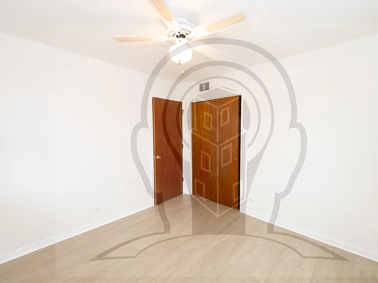 5222 W Belmont Ave #2R — Photo 8