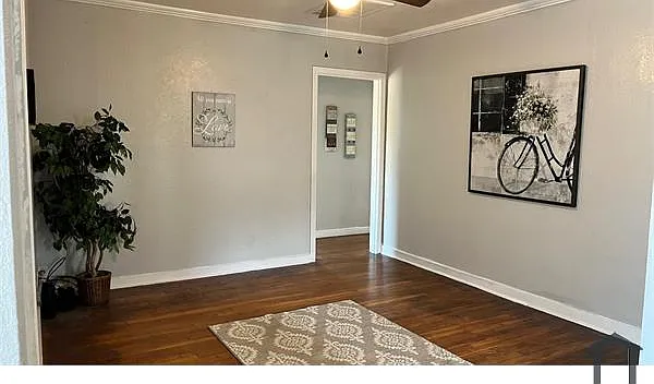 3 bed, 1200 sqft, $1,450 — Photo 2