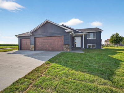 2220 Petersen Dr NW, Stewartville, MN, 55976