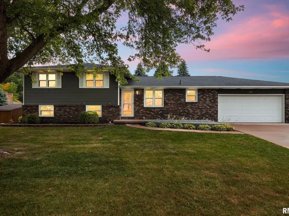 524 Crestview Dr, Metamora, IL 61548