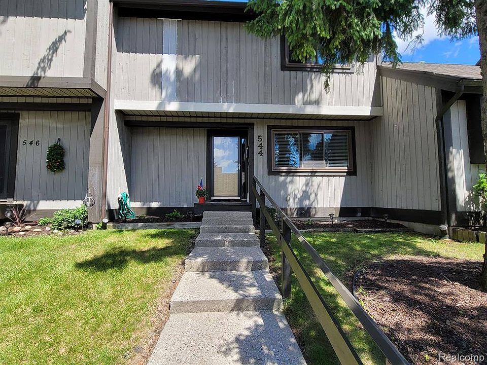 1st image of 544 Foxboro Sq