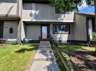 544 Foxboro Sq, Brighton, MI 48116