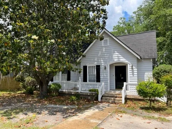 421 5th Ave SE, Moultrie, GA 31768
